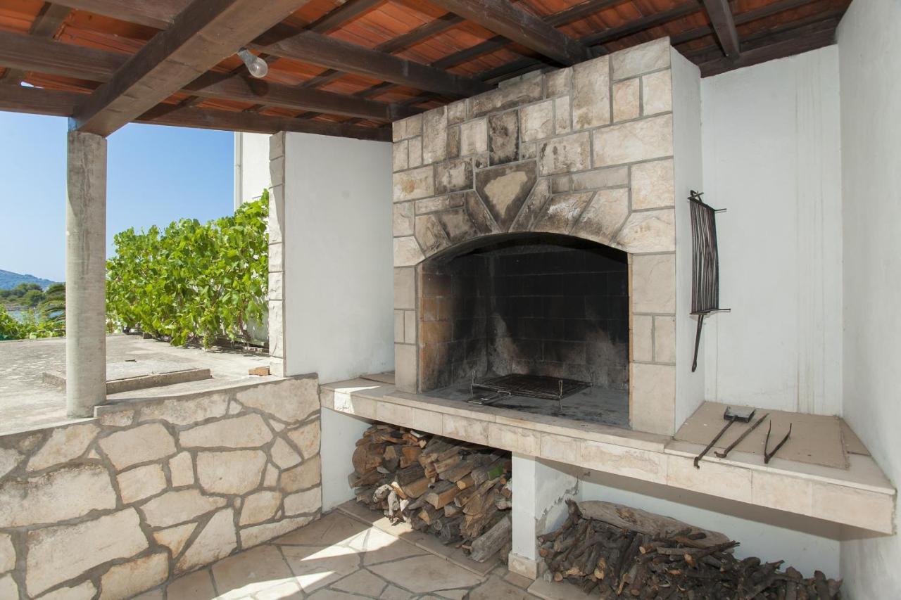Holiday Home Neda Vela Luka Ngoại thất bức ảnh